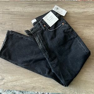 Abercrombie new with tags “the ankle straight” ultra high rise size 28 (6 short)
